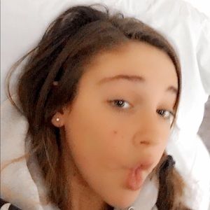 Meet your Posher, Gia